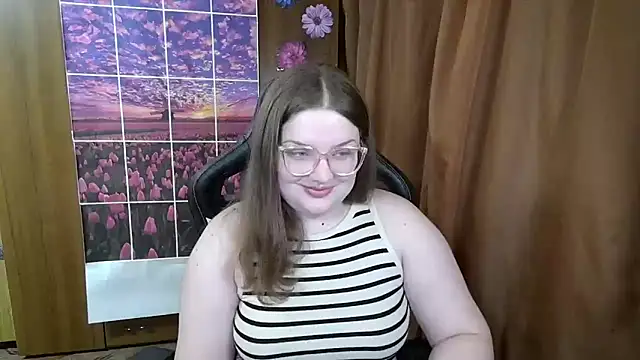 Teasing Dora online show from April 29, 2026, 10:27 pm