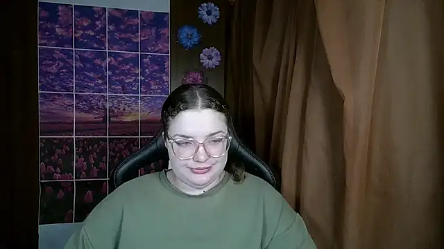 Snapshot of Teasing_Dora chatting on June 1, 2026, 7:24 pm Teasing Dora online show from June 1, 2026, 7:24 pm
