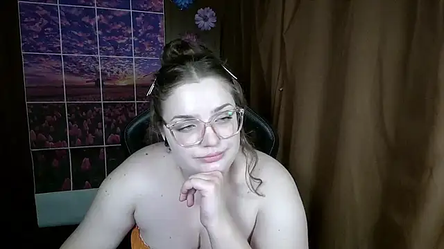 Snapshot of Teasing_Dora chatting on July 7, 2026, 10:24 pm Teasing Dora online show from July 7, 2026, 10:24 pm
