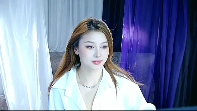 Snapshot of Yunny-888 chatting on February 13, 2026, 7:52 am Yunny-888 online show from February 13, 2026, 7:52 am