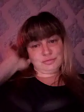 KristinaLowq online show from April 10, 2026, 9:11 pm