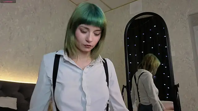 Snapshot of Scarle_Whisper chatting on March 21, 2026, 1:18 am Scarle Whisper online show from March 21, 2026, 1:18 am