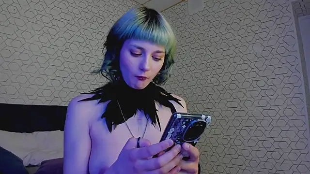 Scarle Whisper online show from May 11, 2026, 4:04 pm