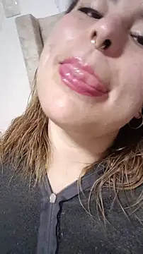 Snapshot of Kennya_Rodriguez chatting on April 16, 2026, 4:02 am Kennya Rodriguez online show from April 16, 2026, 4:02 am