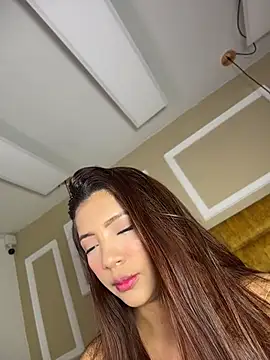 Snapshot of Pushaina__1 chatting on May 27, 2026, 3:58 am Pushaina 1 online show from May 27, 2026, 3:58 am