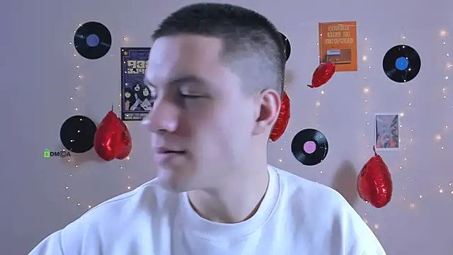 neo raze online show from February 16, 2026, 7:34 pm