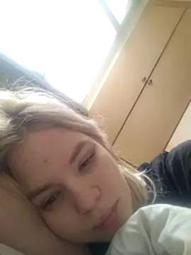 Snapshot of EsterSteele chatting on February 6, 2026, 1:18 pm EsterSteele online show from February 6, 2026, 1:18 pm