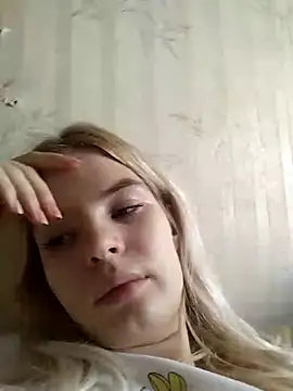 Snapshot of EsterSteele chatting on February 16, 2026, 1:21 pm EsterSteele online show from February 16, 2026, 1:21 pm