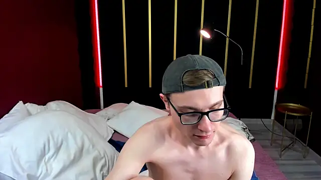 Snapshot of Emmit_Barker chatting on June 25, 2026, 5:12 am Emmit Barker online show from June 25, 2026, 5:12 am