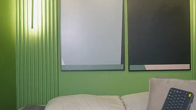 Snapshot of LiliCoxx chatting on April 23, 2026, 1:24 pm LiliCoxx online show from April 23, 2026, 1:24 pm