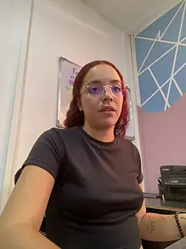 Snapshot of Miss_Dior2 chatting on February 12, 2026, 4:40 pm Miss Dior2 online show from February 12, 2026, 4:40 pm