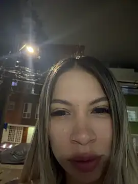 Mia Rosee1 online show from May 27, 2026, 2:19 am