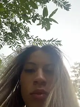 Mia Rosee1 online show from May 23, 2026, 9:25 pm