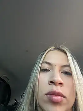 Snapshot of Mia_Rosee1 chatting on June 29, 2026, 10:20 pm Mia Rosee1 online show from June 29, 2026, 10:20 pm