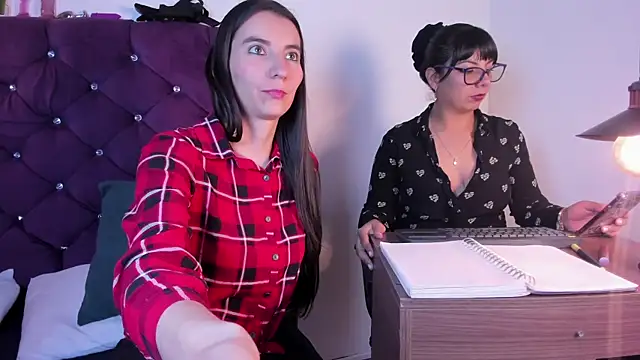 Valkiria-and-Dione online show from February 9, 2026, 7:34 pm