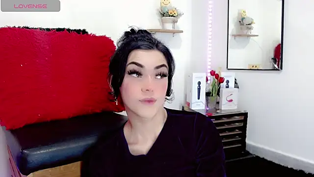 Snapshot of NathalialLooes chatting on February 2, 2026, 11:04 pm NathalialLooes online show from February 2, 2026, 11:04 pm