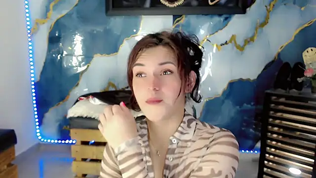NathalialLooes online show from May 30, 2026, 5:03 am