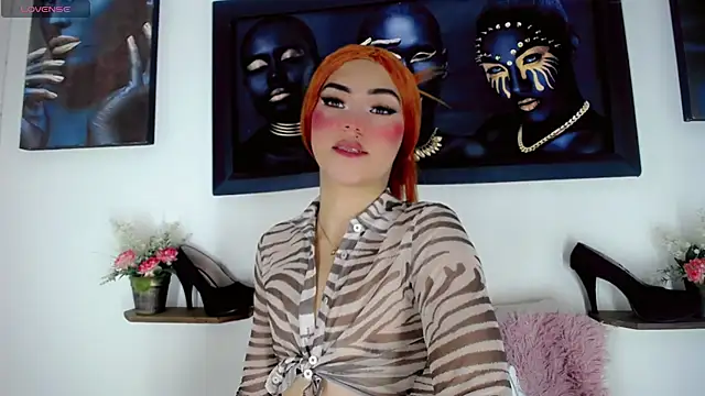NathalialLooes online show from April 30, 2026, 1:56 am