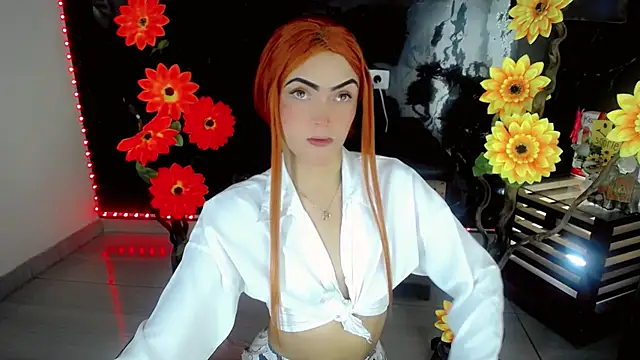 NathalialLooes online show from June 6, 2026, 9:31 pm