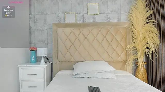 Snapshot of CleoFoxx_ chatting on March 27, 2026, 1:01 pm CleoFoxx online show from March 27, 2026, 1:01 pm