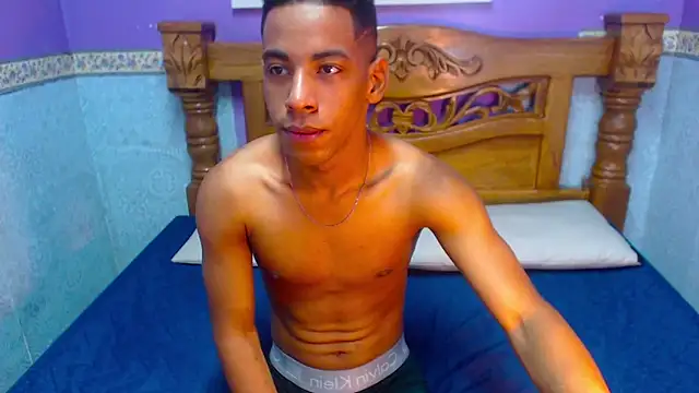 Snapshot of Luigi_Ferrer chatting on April 7, 2026, 2:13 am Luigi Ferrer online show from April 7, 2026, 2:13 am