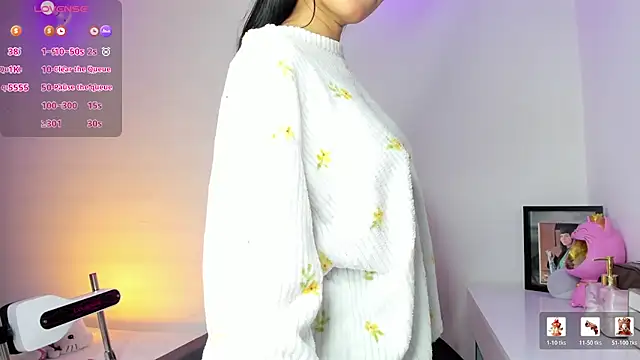 Snapshot of kaylaneee_ chatting on August 4, 2026, 1:26 pm kaylaneee online show from August 4, 2026, 1:26 pm