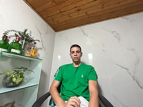 Snapshot of TommyMille chatting on February 4, 2026, 8:42 am TommyMille online show from February 4, 2026, 8:42 am