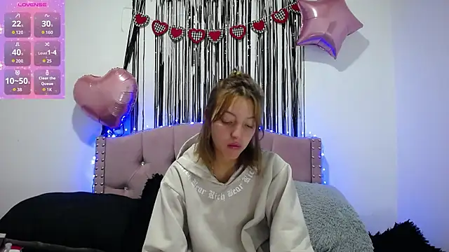 Snapshot of emily_cooper_pym chatting on February 13, 2026, 12:05 pm emily cooper pym online show from February 13, 2026, 12:05 pm