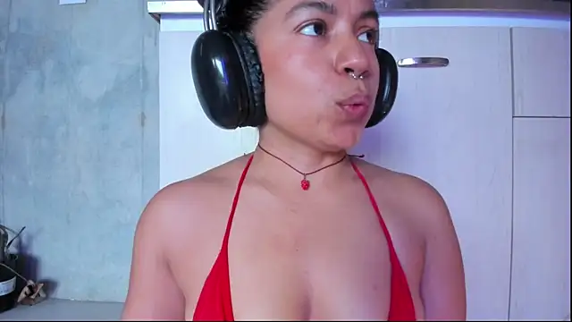 chiarafustox online show from August 2, 2026, 2:15 pm