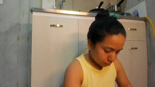 chiarafustox online show from April 16, 2026, 1:17 am