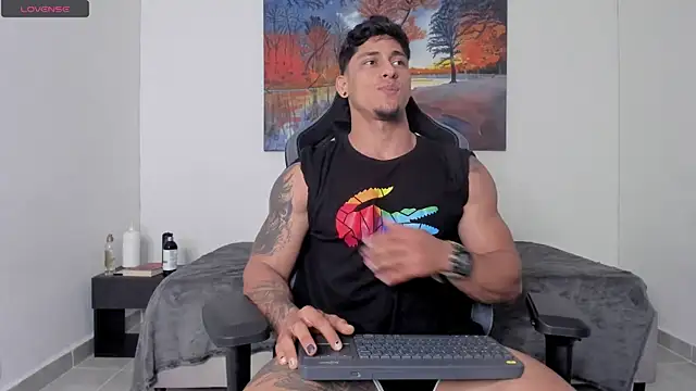 Snapshot of ryanwhite3 chatting on May 4, 2026, 11:29 pm ryanwhite3 online show from May 4, 2026, 11:29 pm
