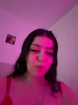 lolaaculaa online show from April 3, 2026, 7:26 am