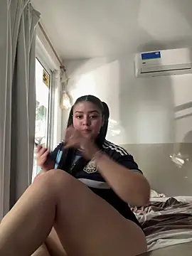 lolaaculaa online show from February 20, 2026, 9:06 pm