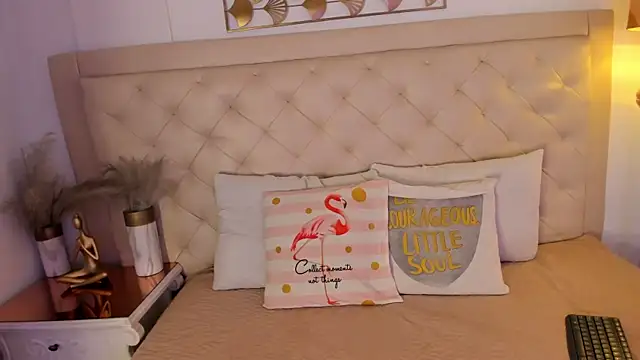 Snapshot of sweets_one chatting on March 15, 2026, 3:46 am sweets one online show from March 15, 2026, 3:46 am