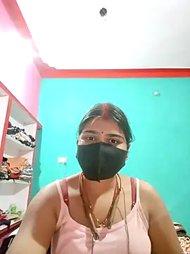 Snapshot of Divyanshi_hott chatting on February 4, 2026, 2:01 pm Divyanshi hott online show from February 4, 2026, 2:01 pm