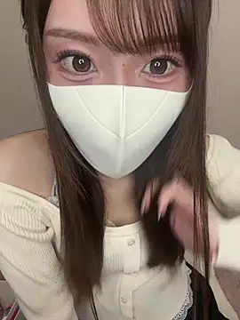 momo mm online show from May 27, 2026, 8:11 am