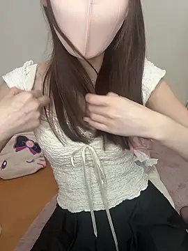 momo mm online show from May 11, 2026, 3:41 am