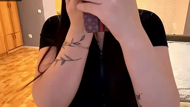 Snapshot of Ayazyn chatting on February 1, 2026, 1:09 pm Ayazyn online show from February 1, 2026, 1:09 pm