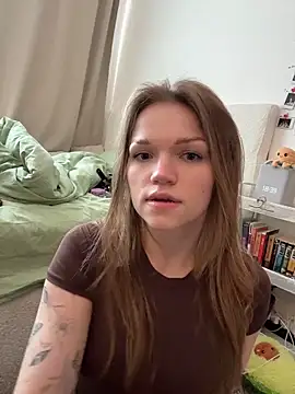 Snapshot of StreetSquirt chatting on June 1, 2026, 3:44 pm StreetSquirt online show from June 1, 2026, 3:44 pm