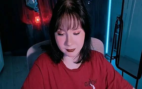 Snapshot of marty_bree chatting on May 10, 2026, 5:26 pm marty bree online show from May 10, 2026, 5:26 pm