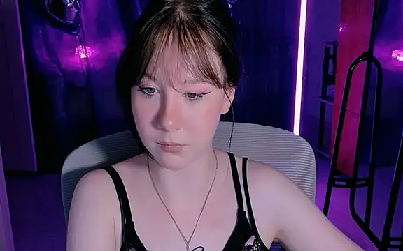 Snapshot of marty_bree chatting on May 23, 2026, 5:56 pm marty bree online show from May 23, 2026, 5:56 pm
