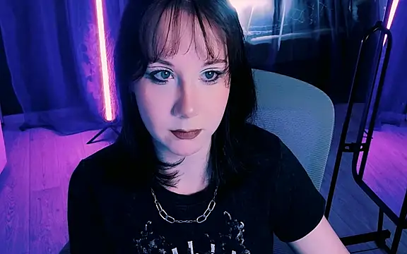 Snapshot of marty_bree chatting on June 28, 2026, 4:57 pm marty bree online show from June 28, 2026, 4:57 pm