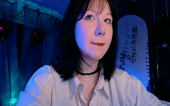 Snapshot of marty_bree chatting on April 18, 2026, 5:15 pm marty bree online show from April 18, 2026, 5:15 pm