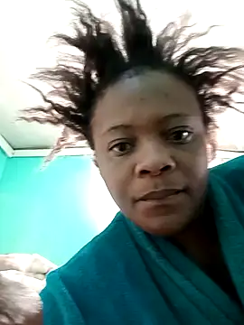 BBWQueenxx online show from May 18, 2026, 6:18 am