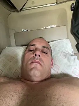 kipsy0 online show from April 15, 2026, 12:32 pm