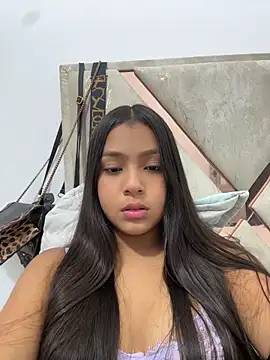 Snapshot of Baby_morena12 chatting on May 27, 2026, 3:47 am Baby morena12 online show from May 27, 2026, 3:47 am