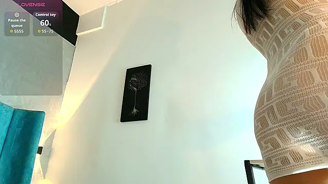 dulcenena moon online show from April 3, 2026, 3:13 am