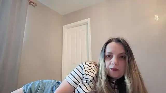 ShyFlameLive online show from May 24, 2026, 6:52 pm