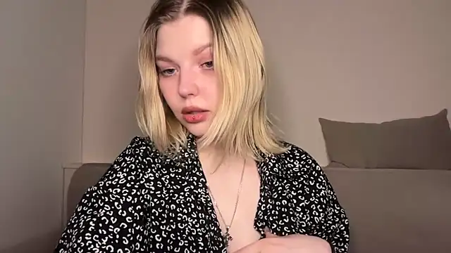 Ophelia Ritz online show from March 30, 2026, 10:22 pm