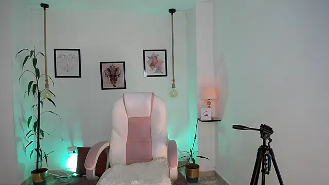 Snapshot of adhara_11 chatting on April 13, 2026, 11:20 pm adhara 11 online show from April 13, 2026, 11:20 pm